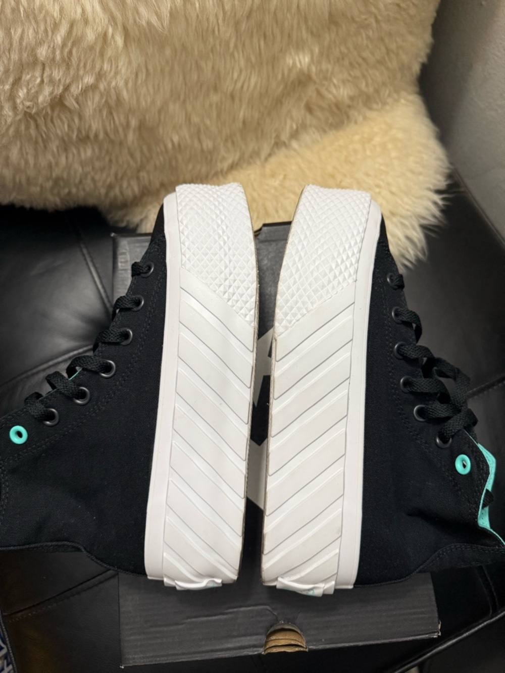 EUC Converse CTAS Lift 2X Hi platform sneaker Wmns 6.5 - Picture 8 of 10